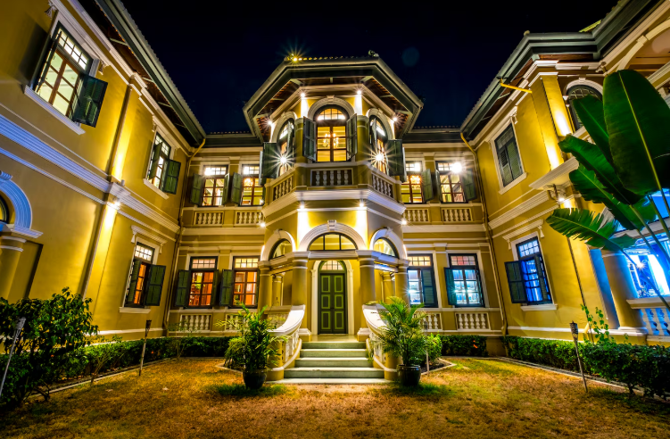 Luxury Living Deals